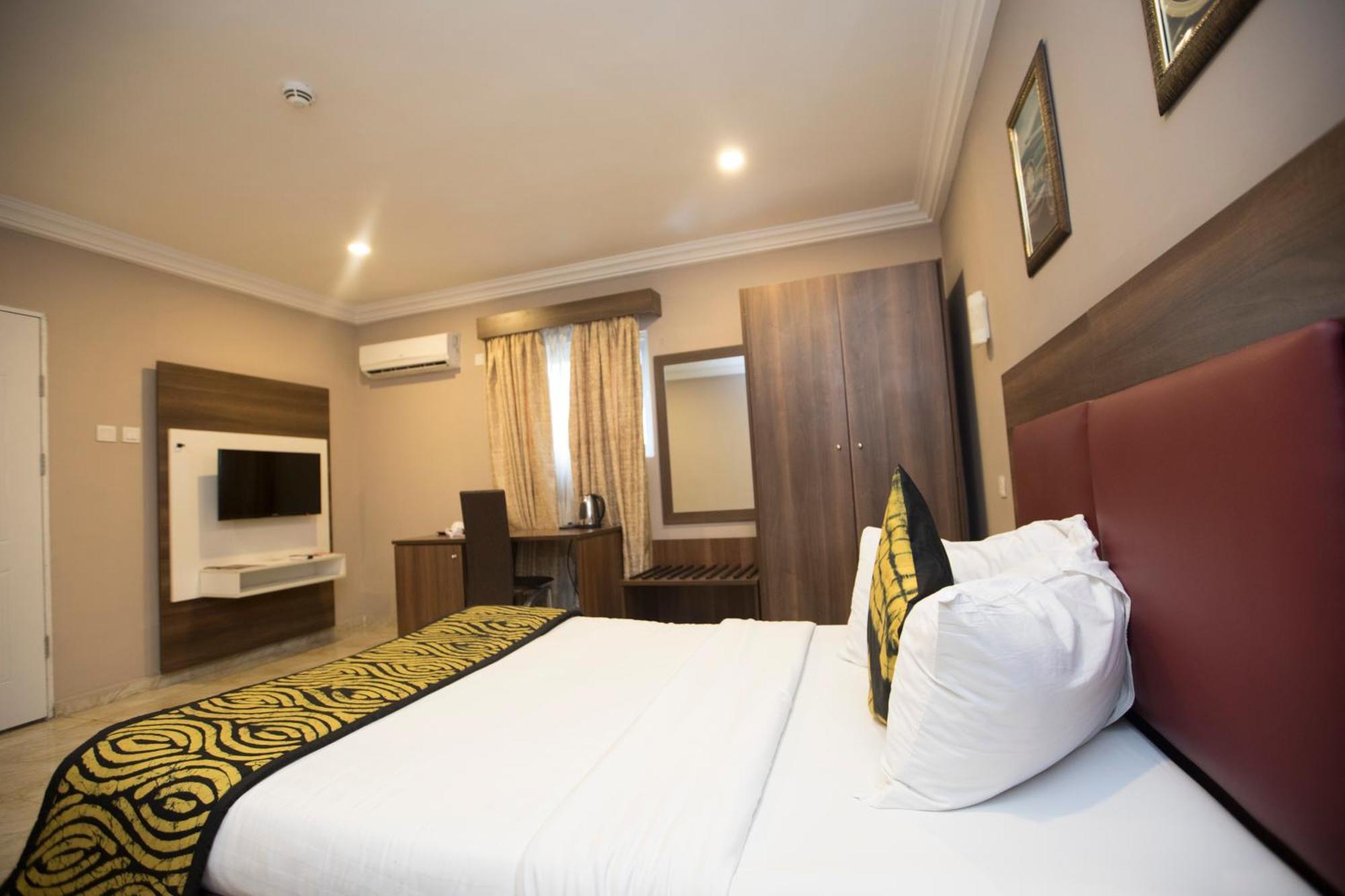Visa Karena Hotels Port Harcourt Exterior photo