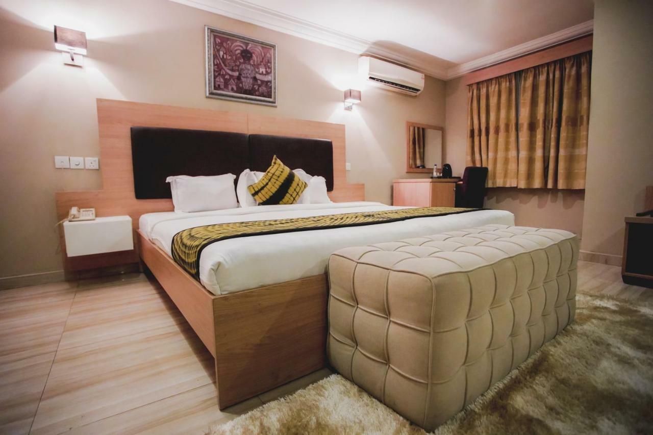 Visa Karena Hotels Port Harcourt Exterior photo